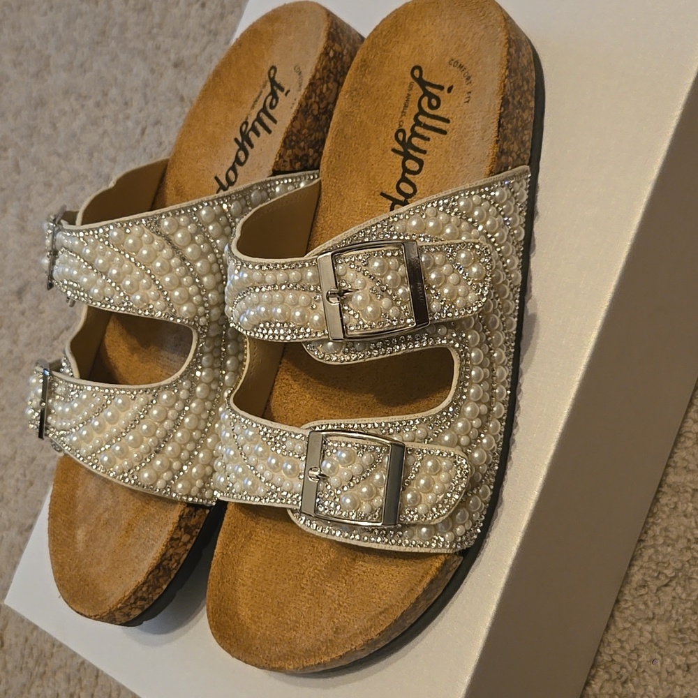 Jellypop Cream Pearl Buckle Sandals - Picture 5 of 6